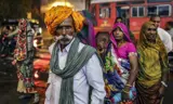 Picture of a man wearing a turban.