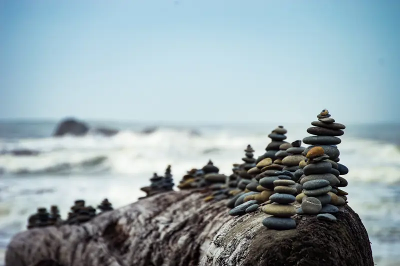 stenformationer ved havet