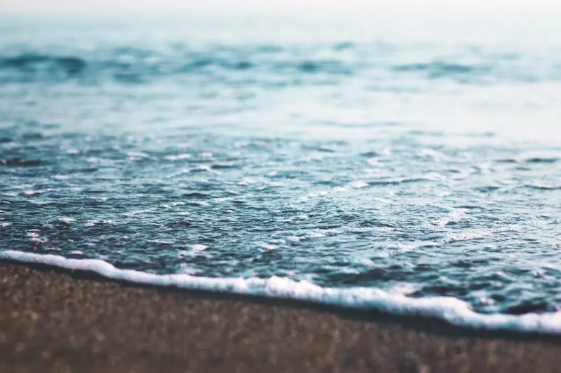 Bølge på strand